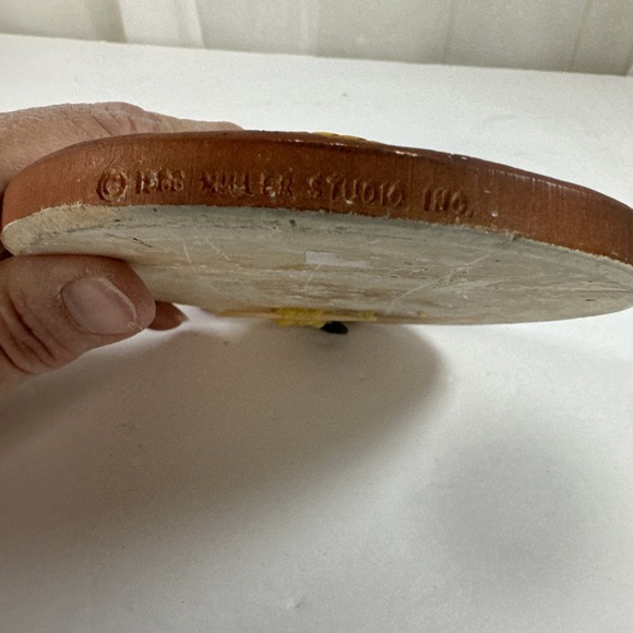 Vintage Round Chalkware Plaques With Fruit Basket 5" 1966 Miller Studio - Picture 4 of 6